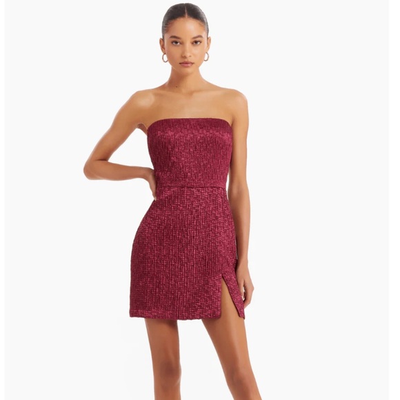 Amanda Uprichard Dresses & Skirts - AMANDA UPRICHARD $260 Arely Strapless Burgundy Dress